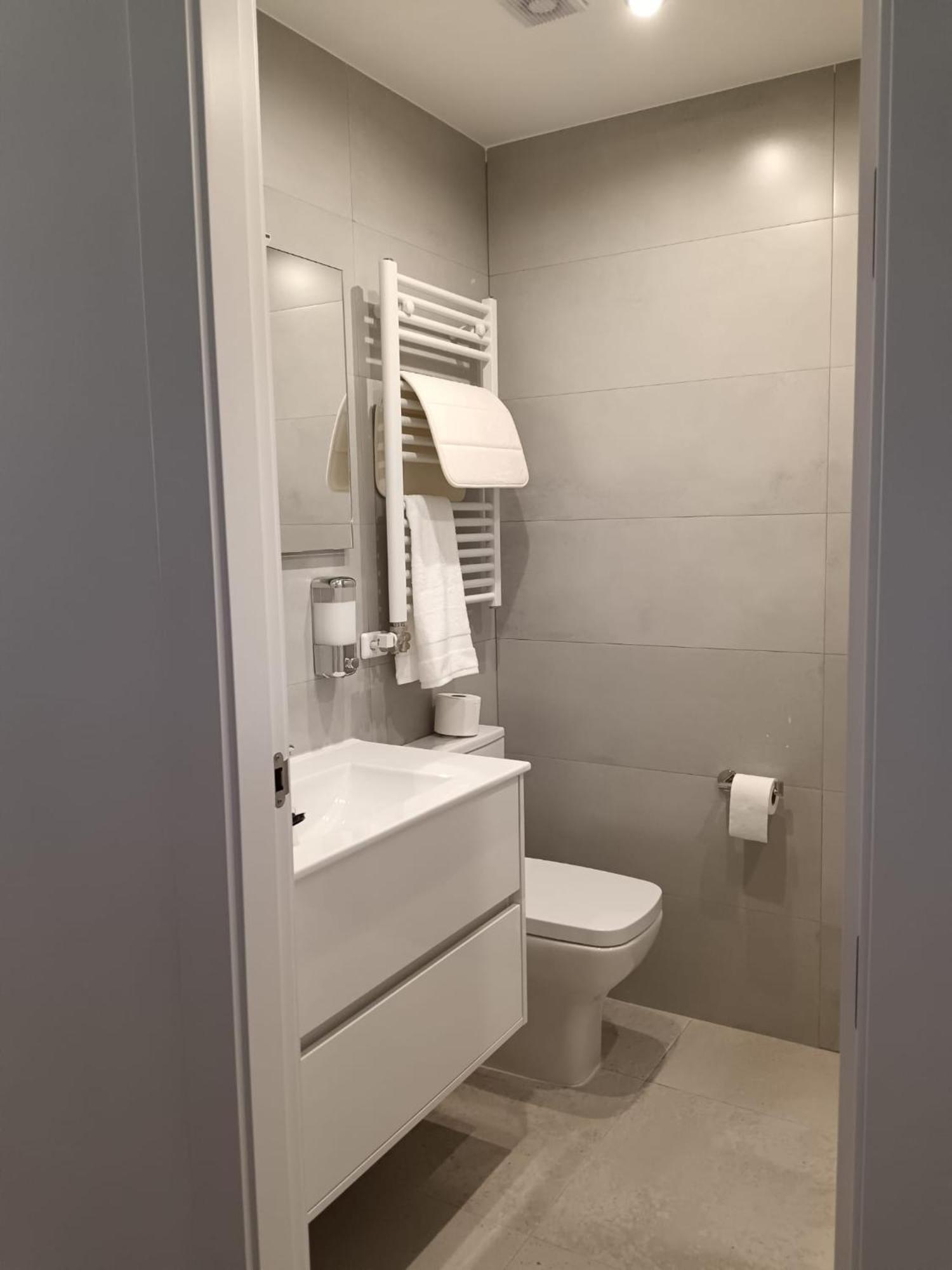 Apartamento Puerta De Burgos Vut09605 Eksteriør billede